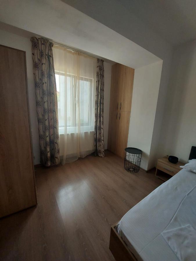 Jolie Art Apartman Brăila Kültér fotó