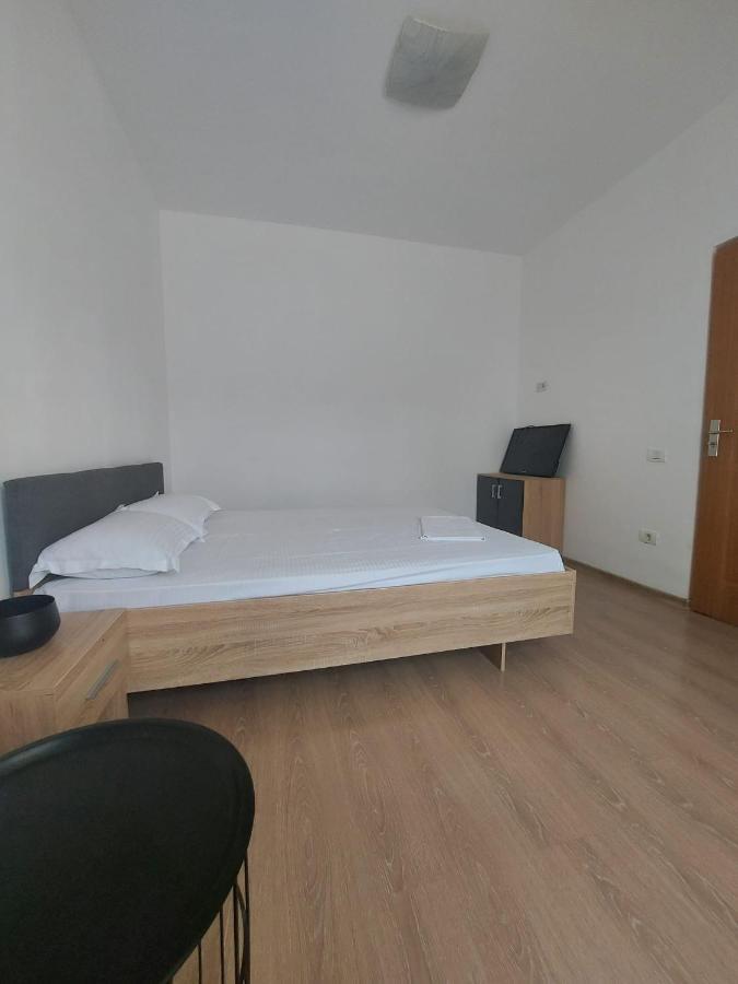 Jolie Art Apartman Brăila Kültér fotó
